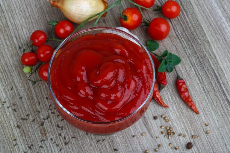 10 Best Chili Sauce Substitutes One Does Simply Cook!